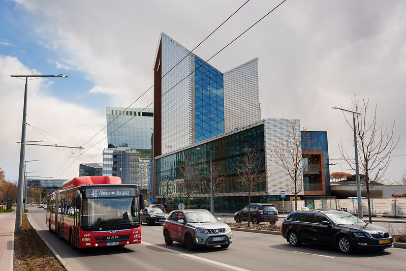 Moving a modern city