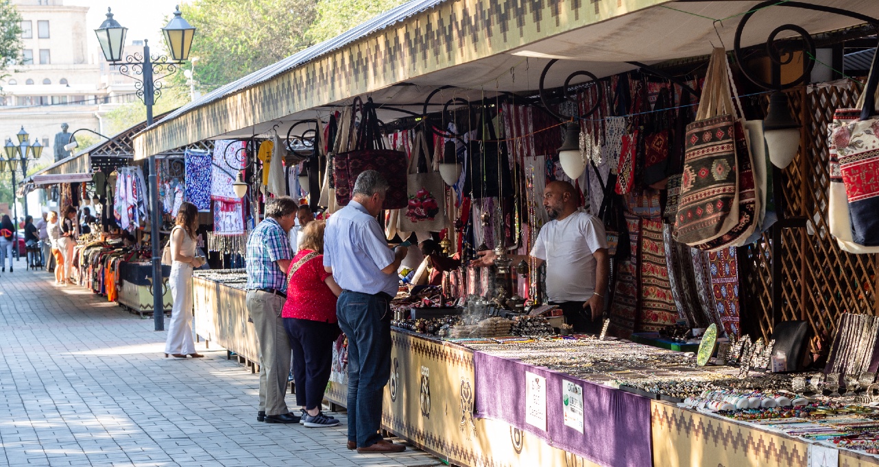 Stalls on Yerevan Vernissage open-air flea market