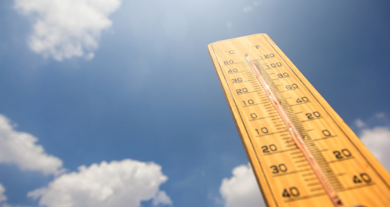 Rising temperature on thermometer